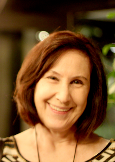 Dra. Angela Olandoski Barboza